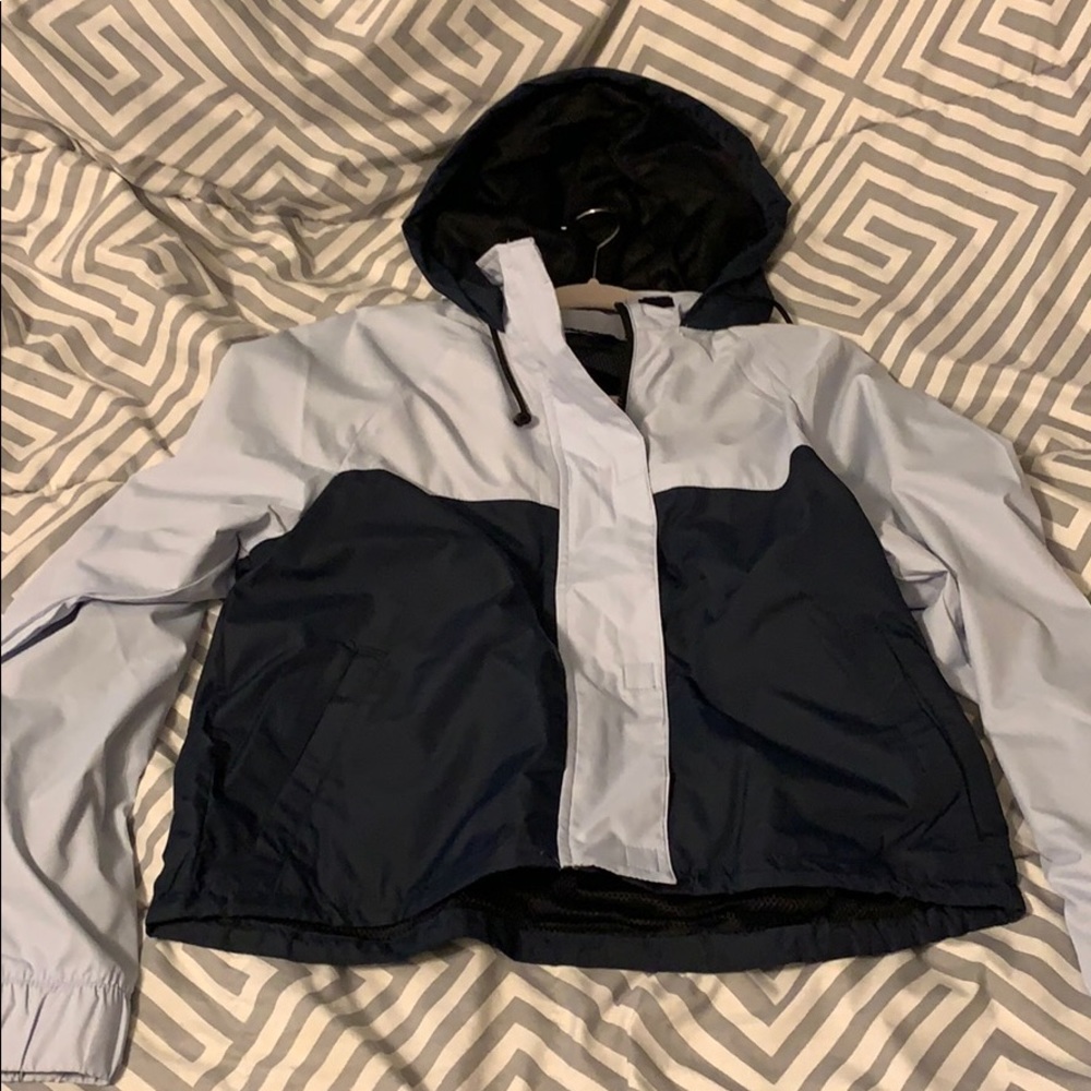 Cropped windbreaker